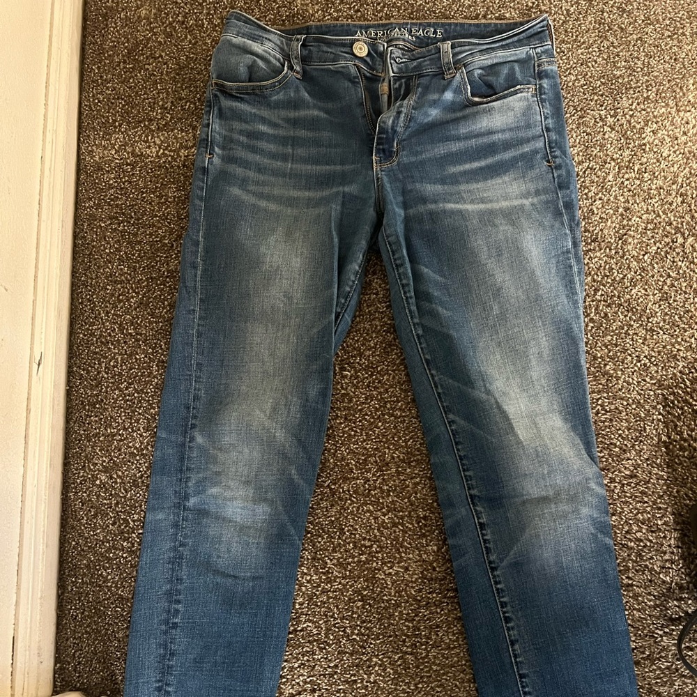 American eagle skinny blue jeans